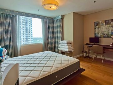 Good Deal, Special Layout 1-Bedroom Unit For Sale