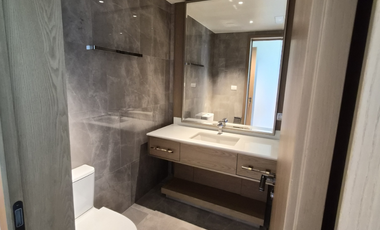 Luxury 3-Bedroom Deluxe For Sale in Aurelia Residences