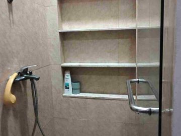 Dijual rumah rapi siap huni Full furnish. Hadap selatan. Bebas banjir