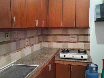 Dijual rumah rapi siap huni Full furnish. Hadap selatan. Bebas banjir
