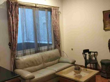 Dijual rumah rapi siap huni Full furnish. Hadap selatan. Bebas banjir
