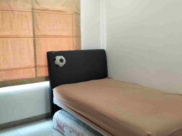 Dijual rumah rapi siap huni Full furnish. Hadap selatan. Bebas banjir