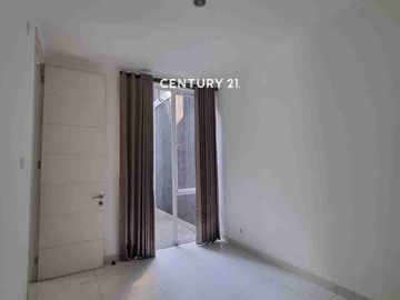 Dijual Rumah di Discovery Residences Bintaro Jaya Sektor 9.