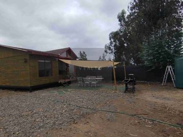 Parcela con 2 cabañas equipadas en Algarrobo Norte