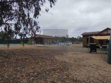 Parcela con 2 cabañas equipadas en Algarrobo Norte