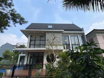 RUMAH VILLA SIAP HUNI DI SERSAN BAJURI SETIABUDI BANDUNG Strategis Harga Menarik