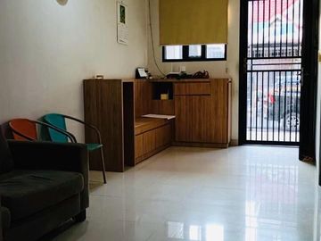 DIJUAL RUMAH BAGUS FULL RENOVASI HADAP BARAT DAYA JUAL MURAH DI CITRA GARDEN 3