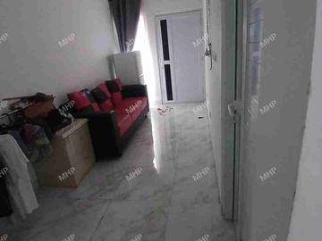 Rumah 3 Lantai Renov Dijual