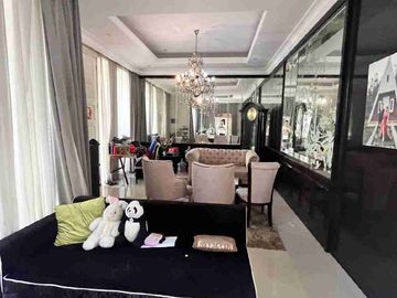 DIJUAL Rumah LA RIZ WOOD Pakuwon Indah