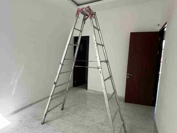 Dijual Rumah Kotak Darmo Harapan indah