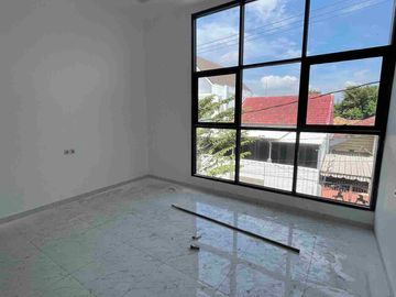 Dijual Rumah Kotak Darmo Harapan indah