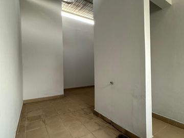 DIJUAL RUMAH BAGUS 2 LANTAI FULL HADAP BARAT DAYA DI AZALEA GADING SERPONG