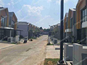Rumah Mewah Dekat Stasiun Cisauk dan Aeon Mall BSD