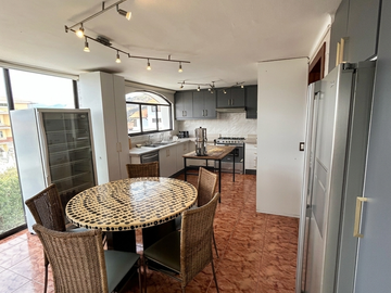 Habitación de arriendo en Cumbaya, cerca a la USFQ