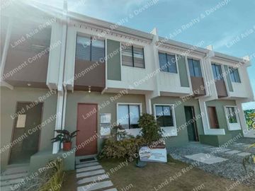 Provision 2bedrooms with own parking area , Duplex Unit