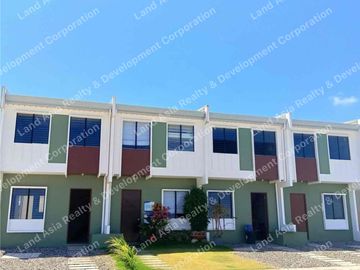 Provision 2bedrooms with own parking area , Duplex Unit