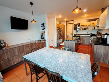 VENTA CASA JURIQUILLA, 5 RECAMARAS, 6 BAÑOS.