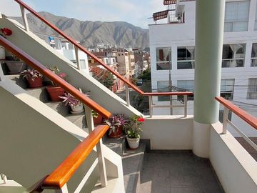 Alquiler LA MOLINA - Dpto de 2 dormit con INTERNET incluído - Urb. GIRASOLES