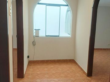 Alquiler LA MOLINA - Dpto de 2 dormit con INTERNET incluído - Urb. GIRASOLES