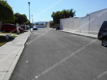 100% Garantizada por Contrato: Casa Adjudicada en El Pueblito
