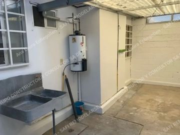100% Garantizada por Contrato: Casa Adjudicada en El Pueblito
