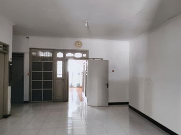 Jual Cepat - Rumah 1 lantai siap huni di Nirwana Eksekutif