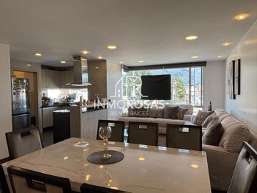 Impecable Departamento con ascensor 3 Dorm, 2 Parq. Sector Santa Lucía Norte de Quito