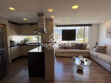 Impecable Departamento con ascensor 3 Dorm, 2 Parq. Sector Santa Lucía Norte de Quito