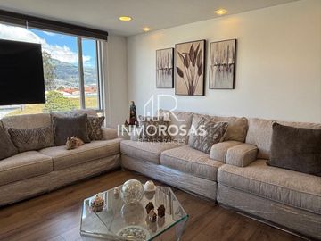 Impecable Departamento con ascensor 3 Dorm, 2 Parq. Sector Santa Lucía Norte de Quito