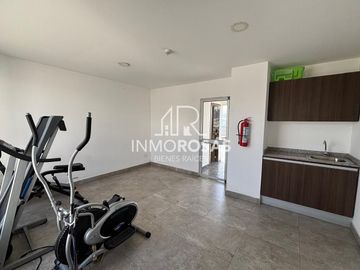Impecable Departamento con ascensor 3 Dorm, 2 Parq. Sector Santa Lucía Norte de Quito