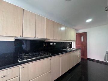 Apartamento en arriendo en El Tesoro, El Poblado