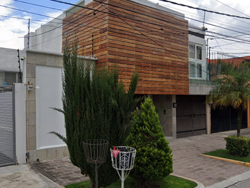 CASA EN VENTA 4 RECAMARAS, FERNANDO GONZÁLEZ ROA, CD. SATÉLITE, NAUCALPAN DE JUÁREZ, MÉX.