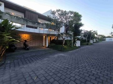 Villa View Laut dan Perbukitan di Kawasan Elite Ungasan
