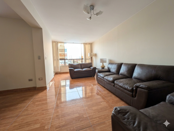 Venta de amplio Departamento en las Torres De San Borja