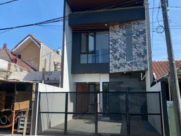Rungkut Mapan Rumah Baru dekat MERR