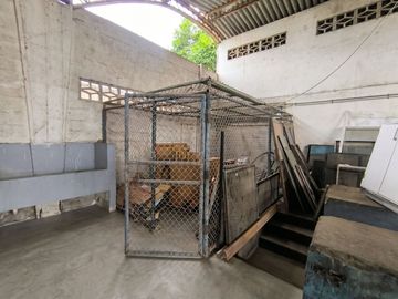 Galpón abierto al alquiler, Av. 25 de Junio Machal