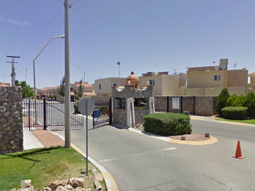 Casa en Venta en C. Nueva Galicia 4105, Misión de Los Lagos, 32543 Juárez, Chih.