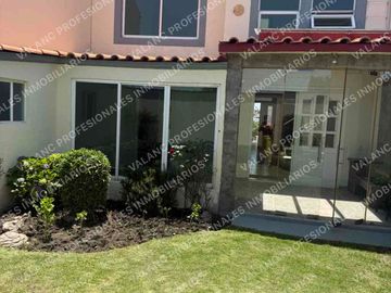 CASA en RENTA dentro de Fraccionamiento Metepec Asunción