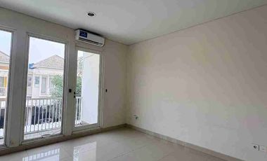 Disewakan Rumah renov semifurnish di Maple Summarecon Bekasi