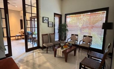 Rumah siap huni terawat hook di tengggilis utara dengan konsep taman 700m2 di luas tanah 1100m2 ada 5 kamar tidur