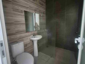 DISEWAKAN RUMAH RAPI SIAP HUNI KAMAR 3+1 DI REGENCY MELATI MAS SERPONG