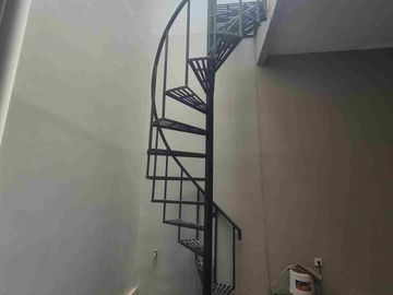DISEWAKAN RUMAH RAPI SIAP HUNI KAMAR 3+1 DI REGENCY MELATI MAS SERPONG
