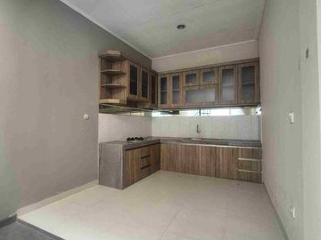 DISEWAKAN RUMAH RAPI SIAP HUNI KAMAR 3+1 DI REGENCY MELATI MAS SERPONG
