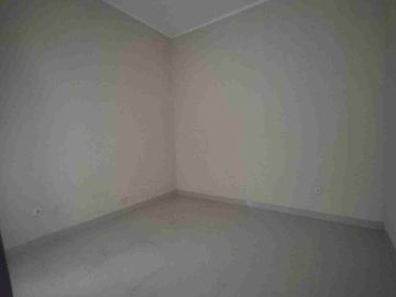 DISEWAKAN RUMAH RAPI SIAP HUNI KAMAR 3+1 DI REGENCY MELATI MAS SERPONG