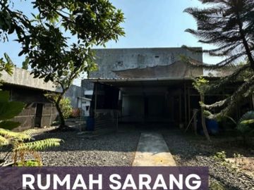 Rumah Megah Super Luas Main Road Jl. Adi Sucipto Lebar Depan 19m Hadap Selatan di Blulukan Colomadu