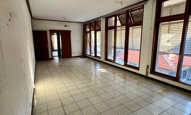 Bangunan komersial di raya kendangsari luas 2.000m2 cocok buat kantor, gudang,office posisi dekat area industri