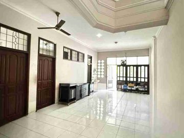 Dijual Rumah Mewah Di Dukuh Kupang Surabaya Barat Harga Nego