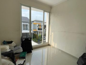 Di Jual Cepat Rumah di Modernland  🪜2 lantai