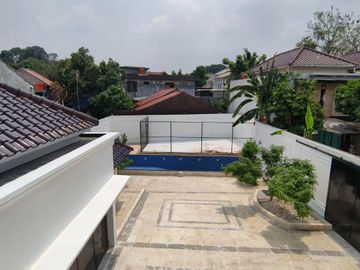 Dijual Rumah Mewah Baru dalam Cluster Jagakarsa | LT 750 m² | Kolam Renang & Lapangan Basket Pribadi