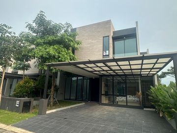 Rumah 2 Lantai Bagus Semi Furnished HGB di Citraland Pelican Hill